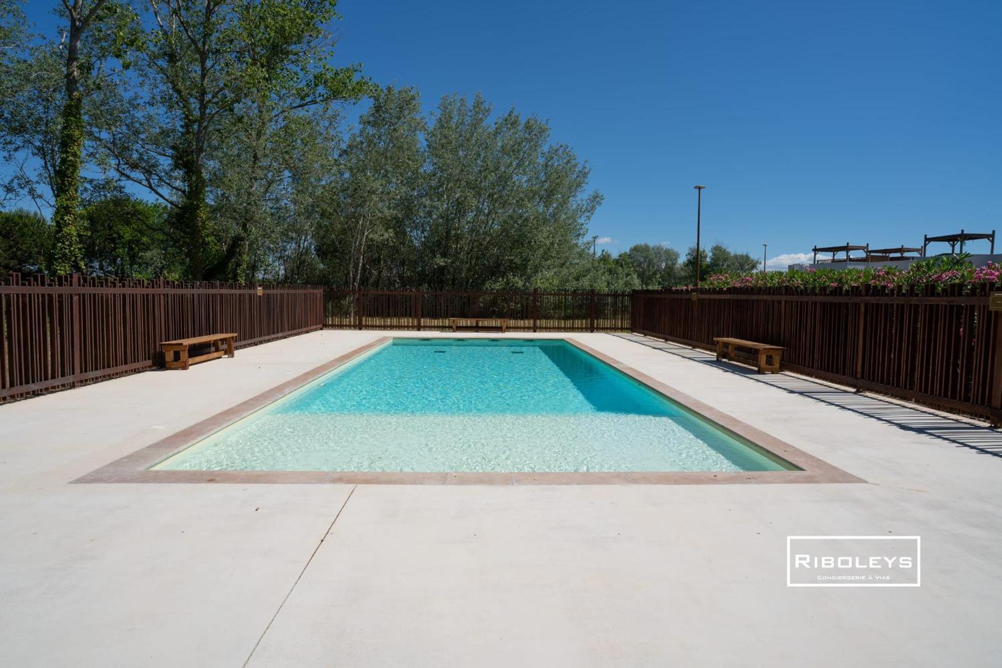 T4 Climatise Avec Piscine A 400M De La Mer Vias Exterior foto